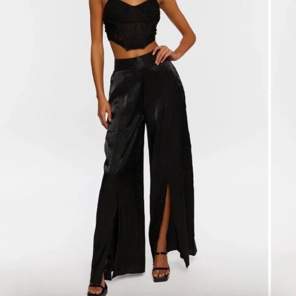 Nwt Forever 21 Black Satin Split Hem Palazzo Pants Size Large - Picture 1 of 3